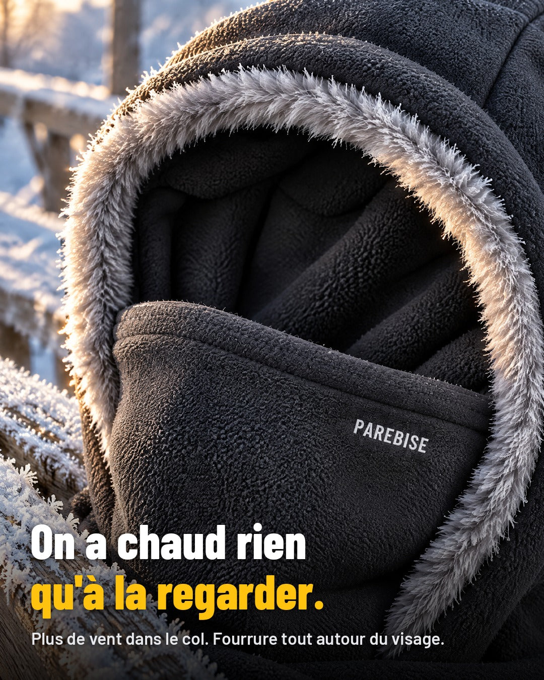 Gros plan sur la bordure fourrée de la cagoule PAREBISE