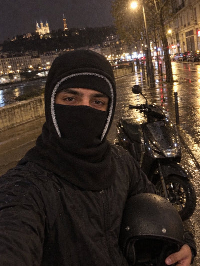 Livreur scooter, enfin le visage au chaud